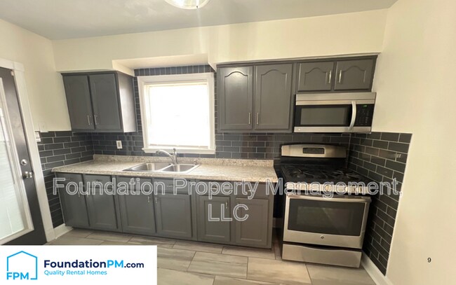 Building Photo - 3413 Kimball Ave