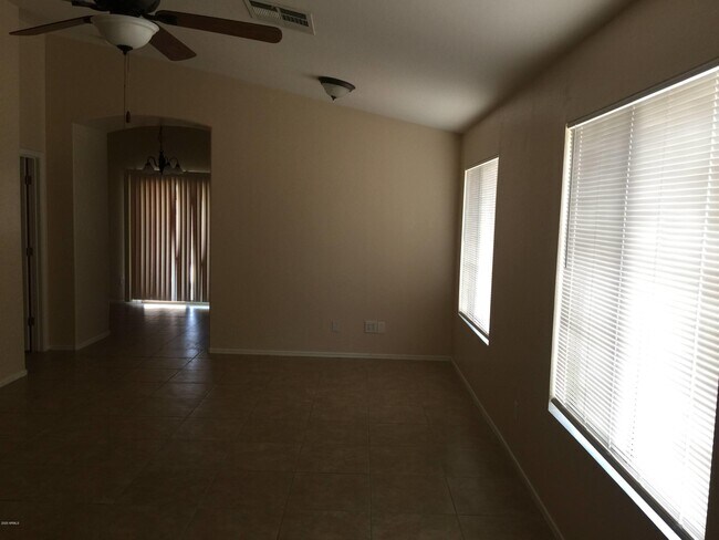 Building Photo - 14970 W Caribbean Ln