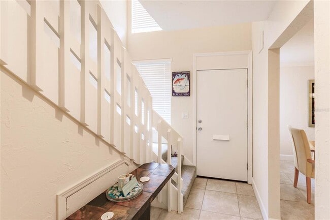 Building Photo - 1207 E Peppertree Dr