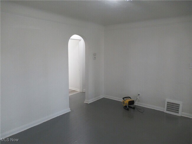 Foto del edificio - 13818 Belleshire Ave