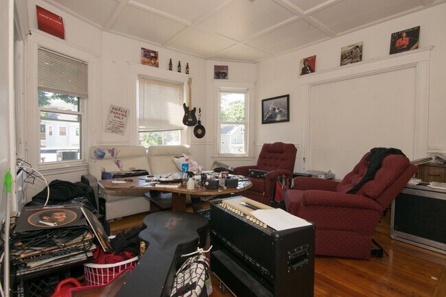 Photo - Large Unit in Lower Allston. Eat-in Kitchen, Big Bedrooms, Easy Street Parking Apartment