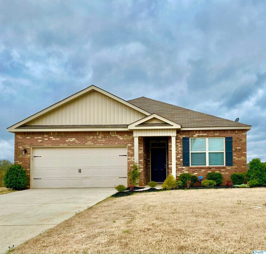 134 Natalie Jane Dr, Hazel Green, AL 35750 House Rental in Hazel