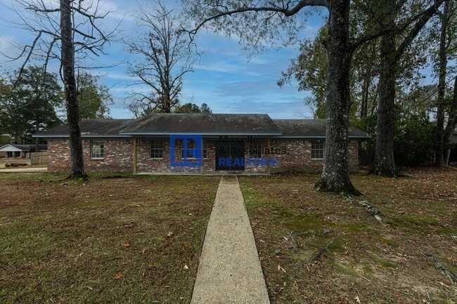 3 Bed/2 Bath Home in the Heart of Pearl - 3 Bed/2 Bath Home in the Heart of Pearl