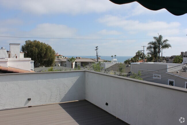 Building Photo - 227 La Paloma