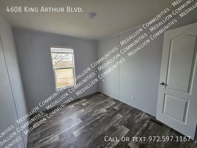 Building Photo - 4608 King Arthur Blvd