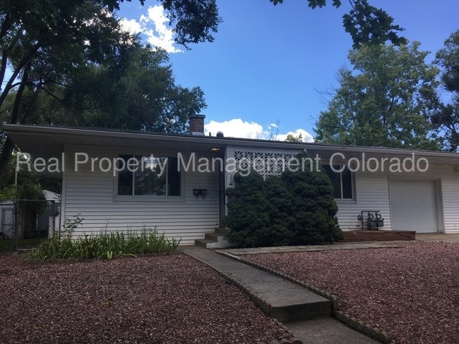 Building Photo - Lovely Duplex in Patty Jewett