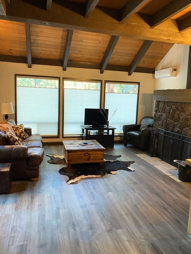 Foto del edificio - Furnished Cabin in Black Butte Ranch