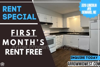 Building Photo - 320 Lincoln St