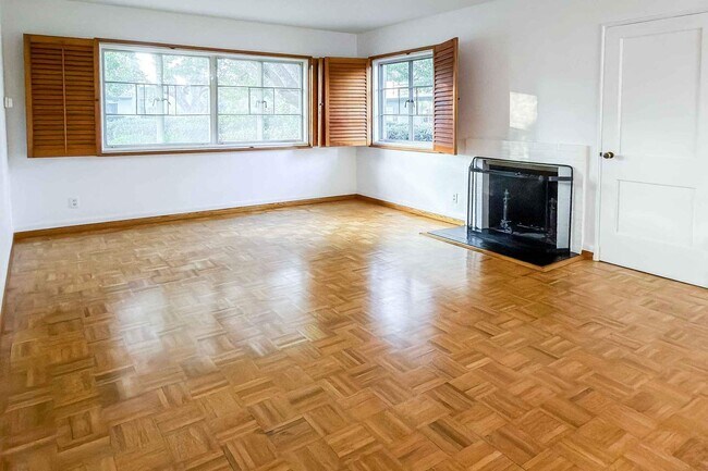 Foto del edificio - 5243 Village Green