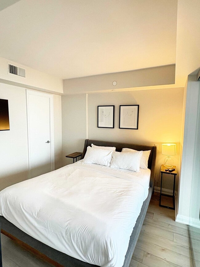 Building Photo - 14A Hazelton Ave