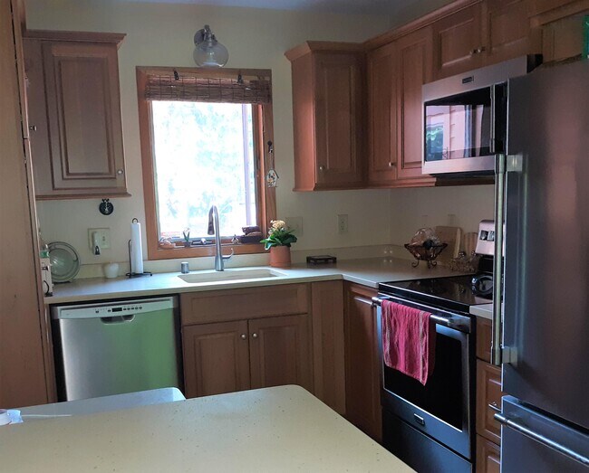 Foto del edificio - 6318 Cedar St