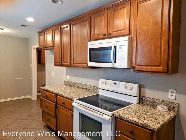Building Photo - 3 br, 2 bath House - 53143 Cardinal Lane