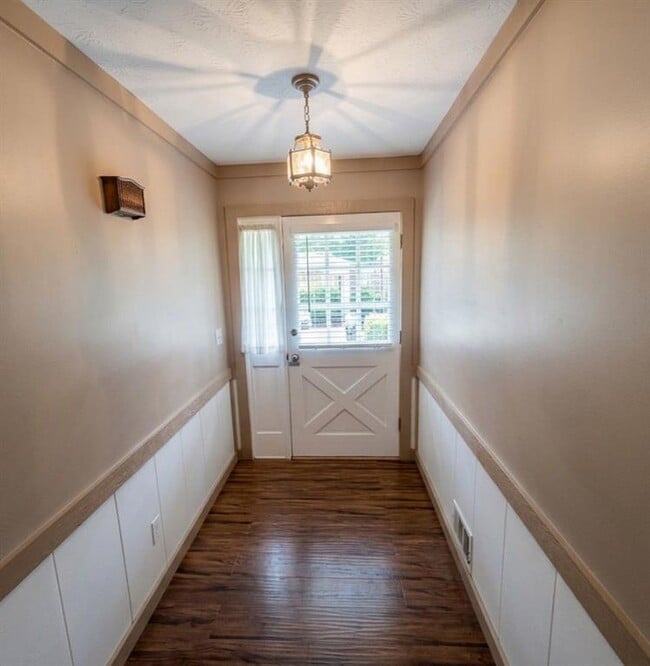 Building Photo - 554 Cana Of Galilee Ct