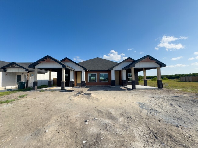 Building Photo - 4310 Escondido Ln