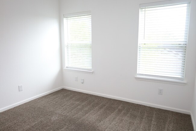 Foto del edificio - 6614 Foster St