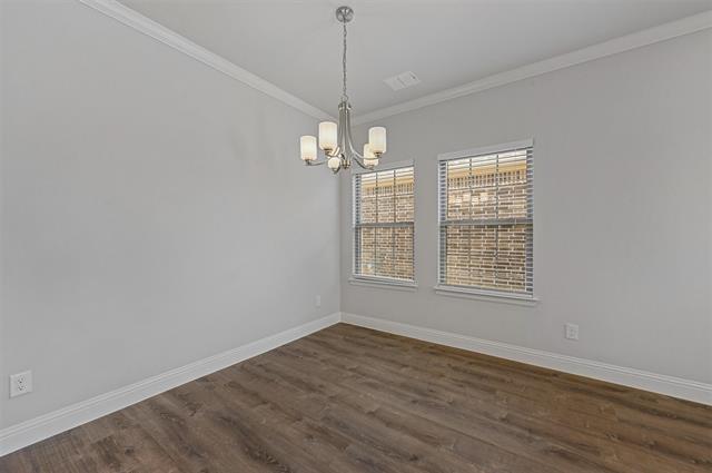 Foto del edificio - 340 Lakeside Dr