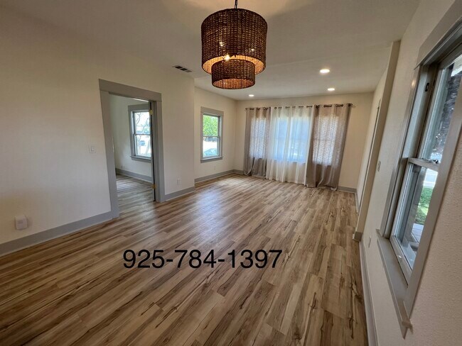Foto del edificio - 610 N Stockton Ave