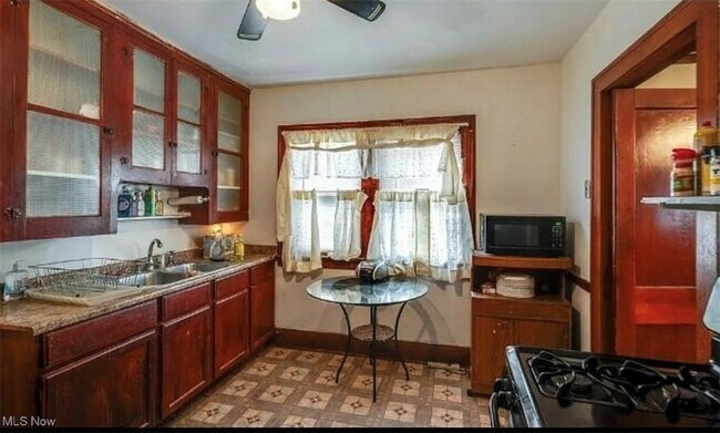 Foto del edificio - 14300 Darwin Ave