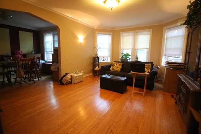 Foto del edificio - 1433 W Elmdale Ave