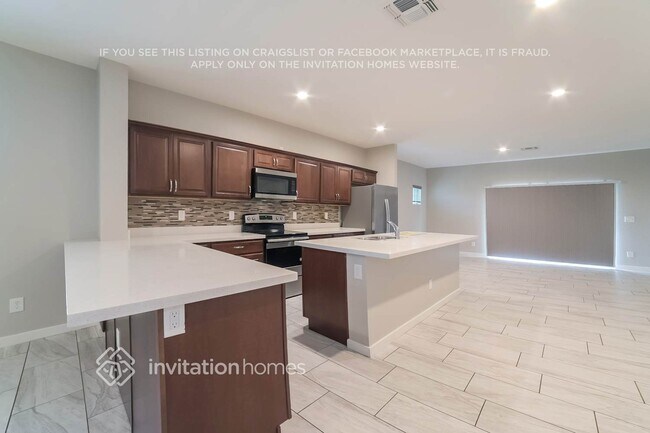 Foto del edificio - 10208 N 89th Ave