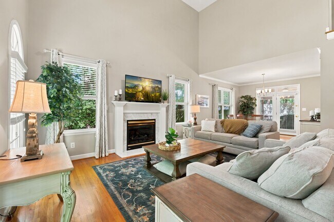 Foto del edificio - Durham Beauty - Cul de sac lot with fenced in yard - 4 bedrooms
