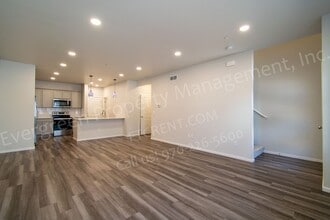 Building Photo - 2720 Barnstormer St