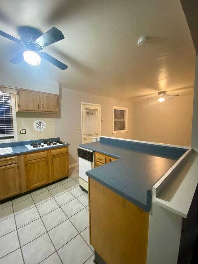 Foto del edificio - Charming Acre on Over a Half Acre of Land!