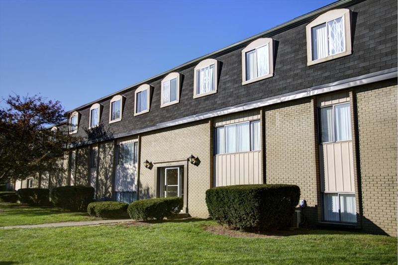 Foto principal - 2410 Sims Ct