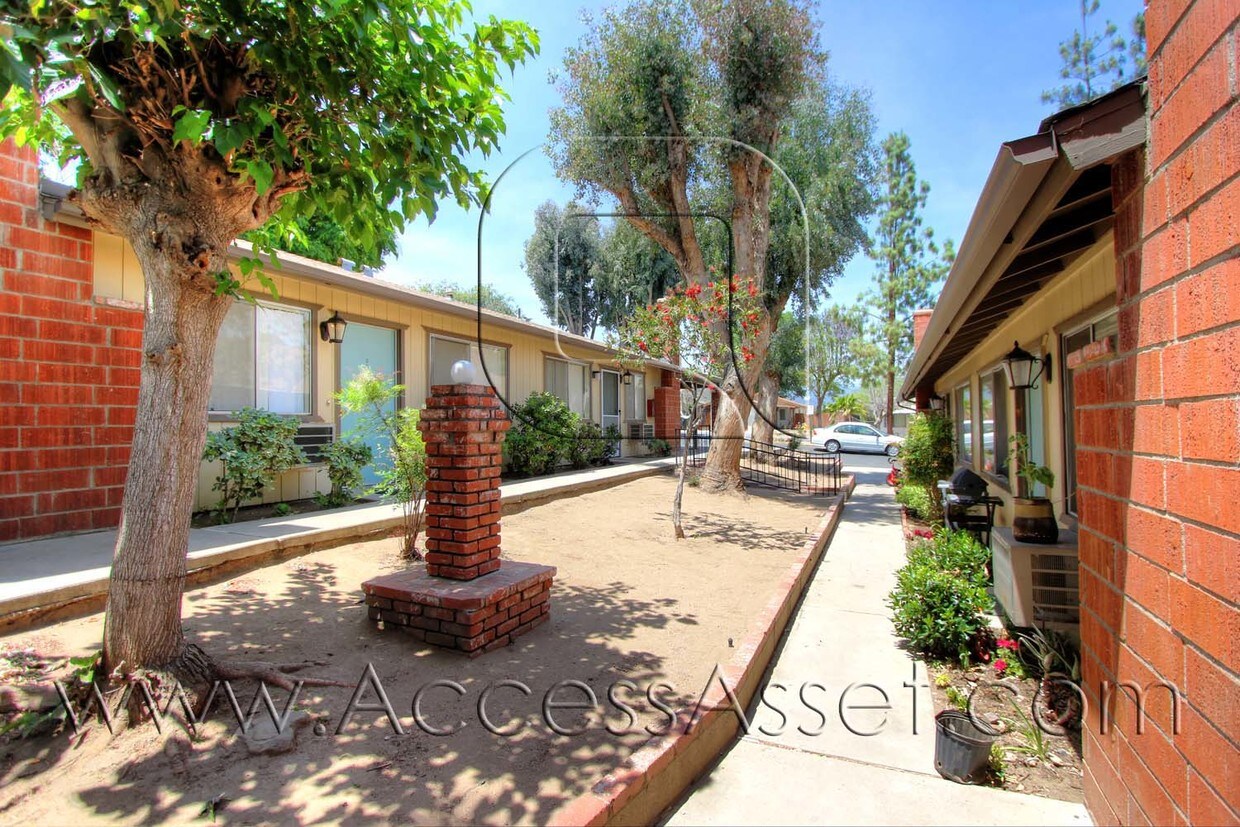 Photo - 33078 Adelfa St