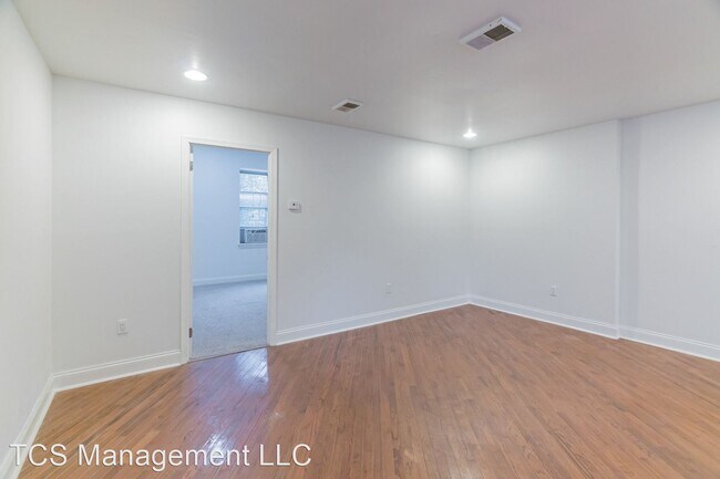 Building Photo - 718 S 7th St