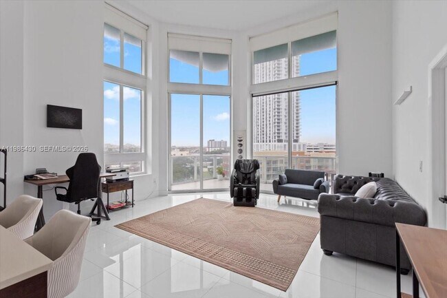 Foto del edificio - 1900 N Bayshore Dr