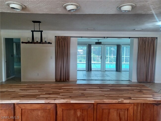 Foto del edificio - 4233 SE 8th Pl