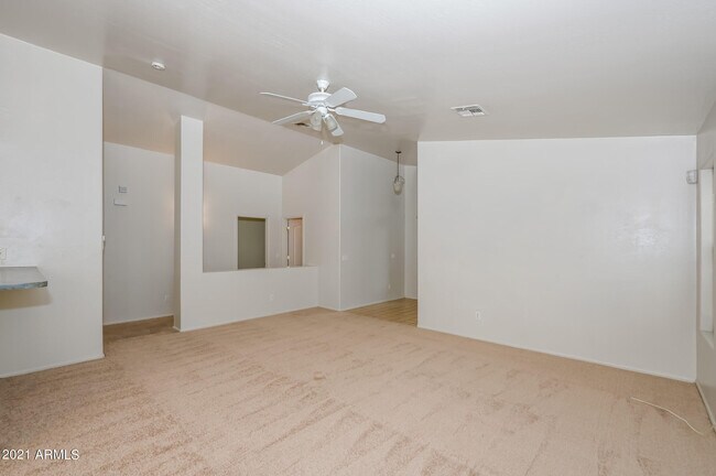 Foto del edificio - 12417 W Yuma St