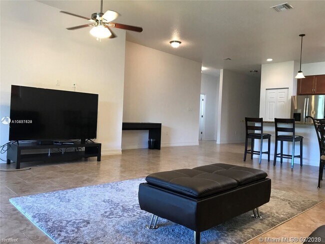 Foto del edificio - 3 br, 2 bath House - 224 SW 5th St