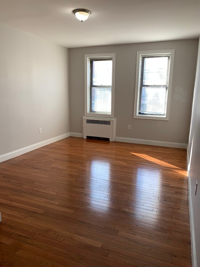 Building Photo - 92 Highland Ave