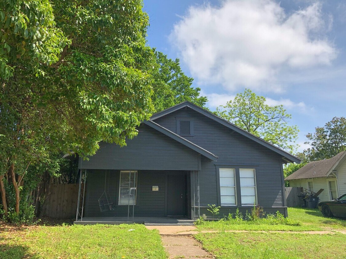Primary Photo - Baylor University and Downtown Area House!