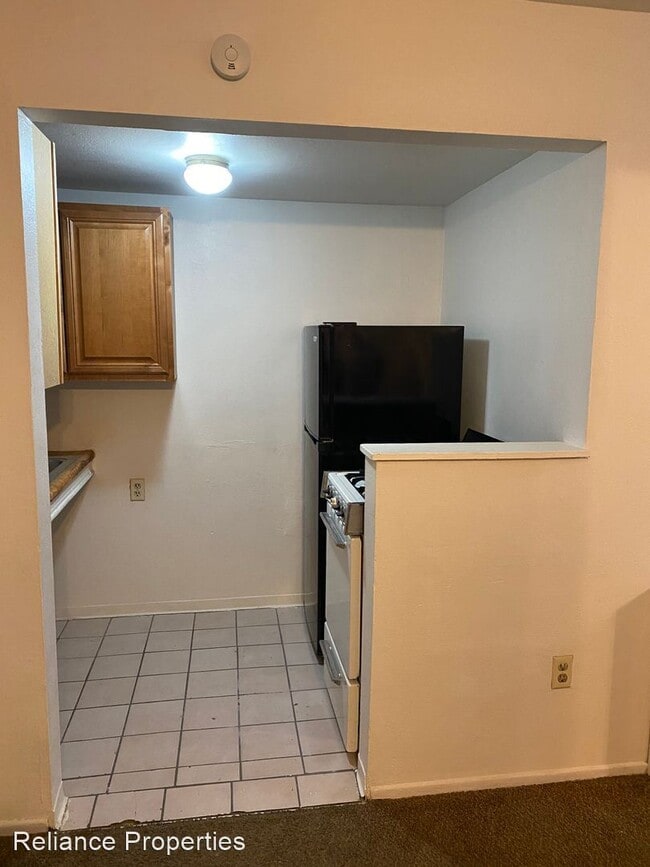 Building Photo - 1 br, 1 bath House - 1350 1/2 Nancy Street