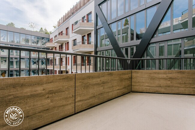 Foto del edificio - 123 Melrose St