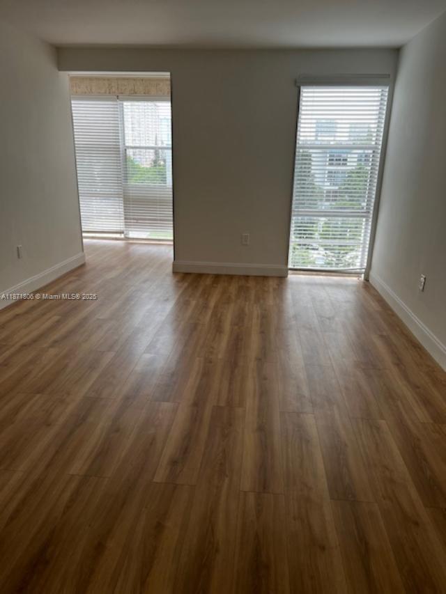 Foto del edificio - 17560 Atlantic Blvd