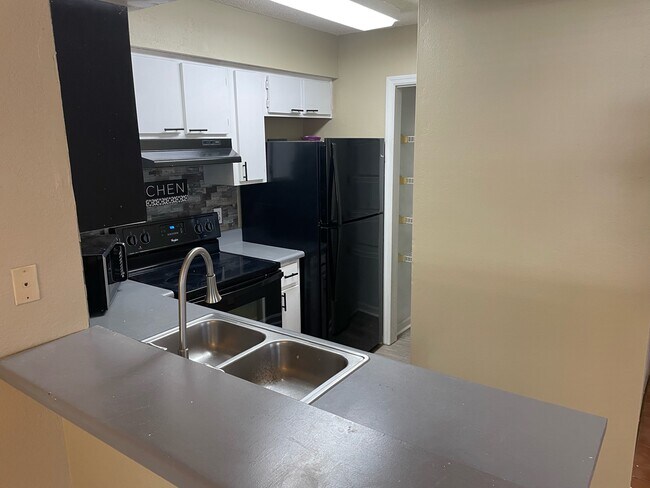 Foto del edificio - 2470 Nugget Ln