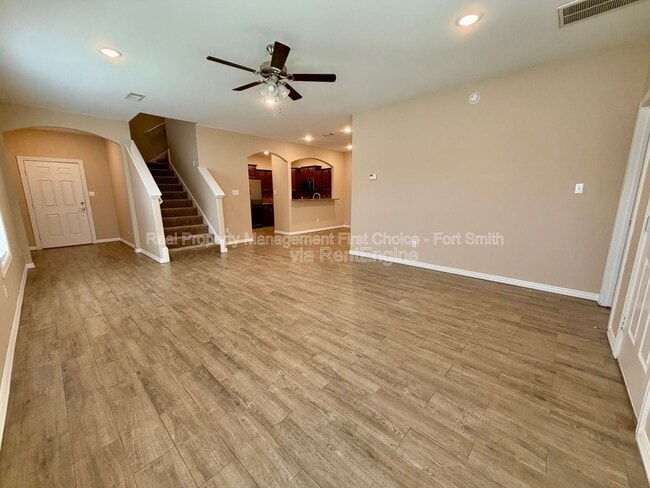 Building Photo - 9817 Mylea Cir