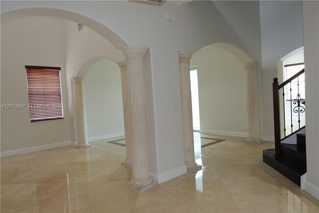 Foto del edificio - 18125 NW 89th Ct