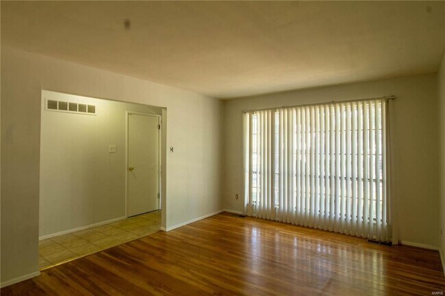Building Photo - 1670 Arundel Dr