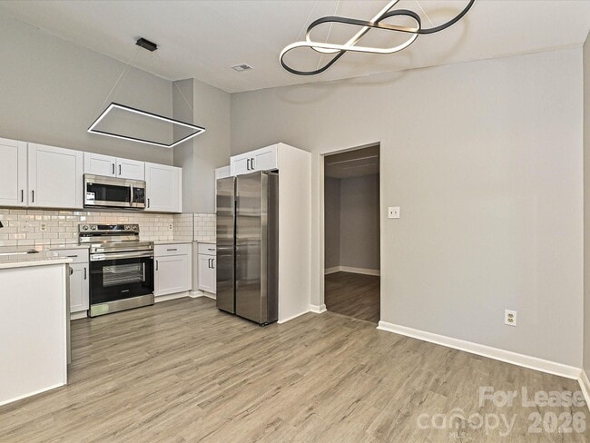 Foto del edificio - 633 Pennwood Ln