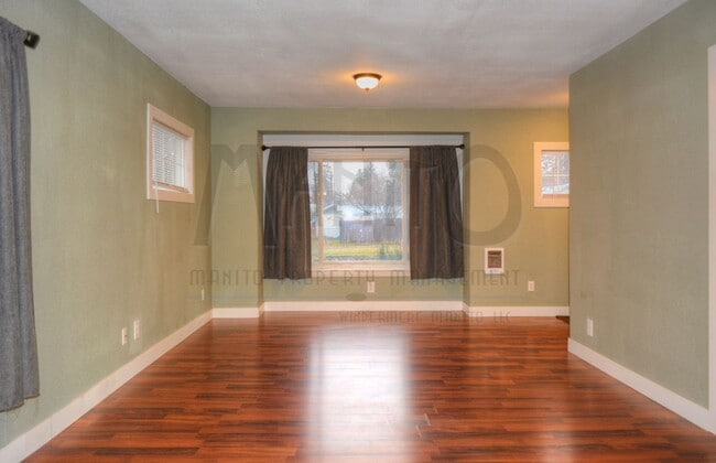 Building Photo - Garland Triplex