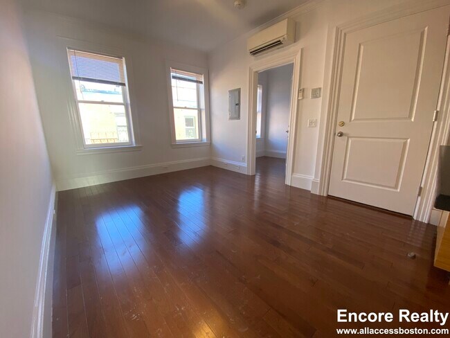 Foto del edificio - 98 Myrtle St