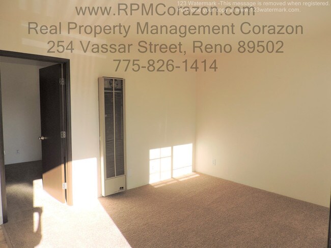 Foto del edificio - 261 3rd St