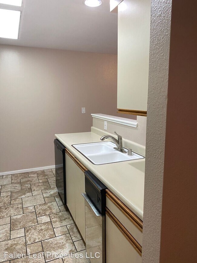 Foto del edificio - 1 br, 1.5 bath House - 2917 MacArthur Blvd...