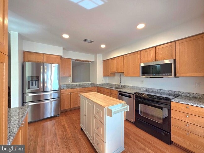 Foto del edificio - 5939 Heatherwood Ct