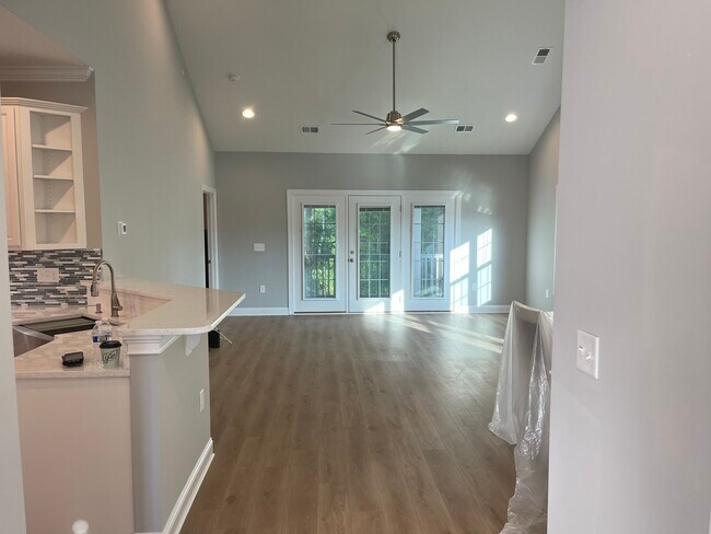 Building Photo - 908 Jackline Pl